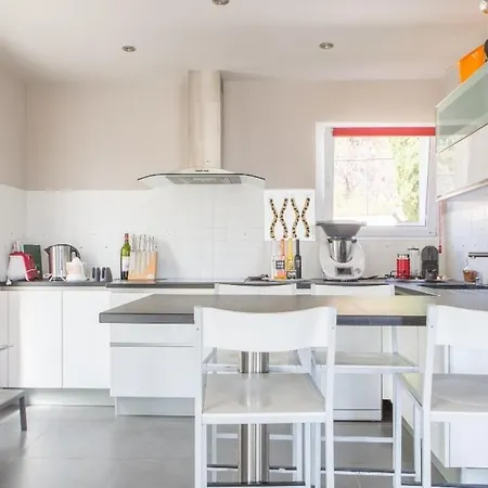 Somptueuse D'architecte Climatisee Avec Piscine Chauffee