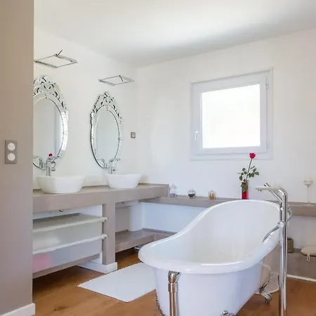 Somptueuse D'architecte Climatisee Avec Piscine Chauffee Βίλα