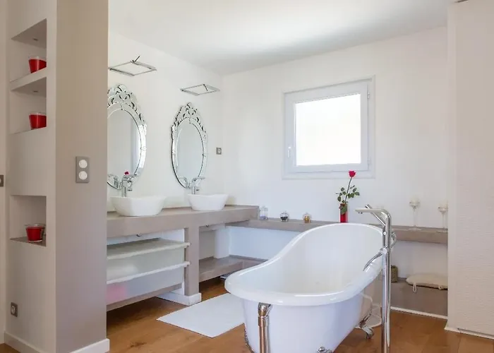 Somptueuse D'architecte Climatisee Avec Piscine Chauffee Willa