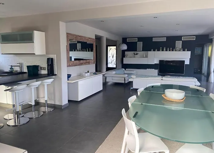 Somptueuse D'architecte Climatisee Avec Piscine Chauffee * Bandol